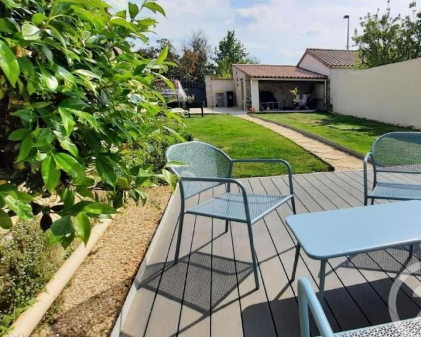 Maison en pierre avec jardin à 15 min des plages Saint-Benoist-sur-Mer Esterno foto