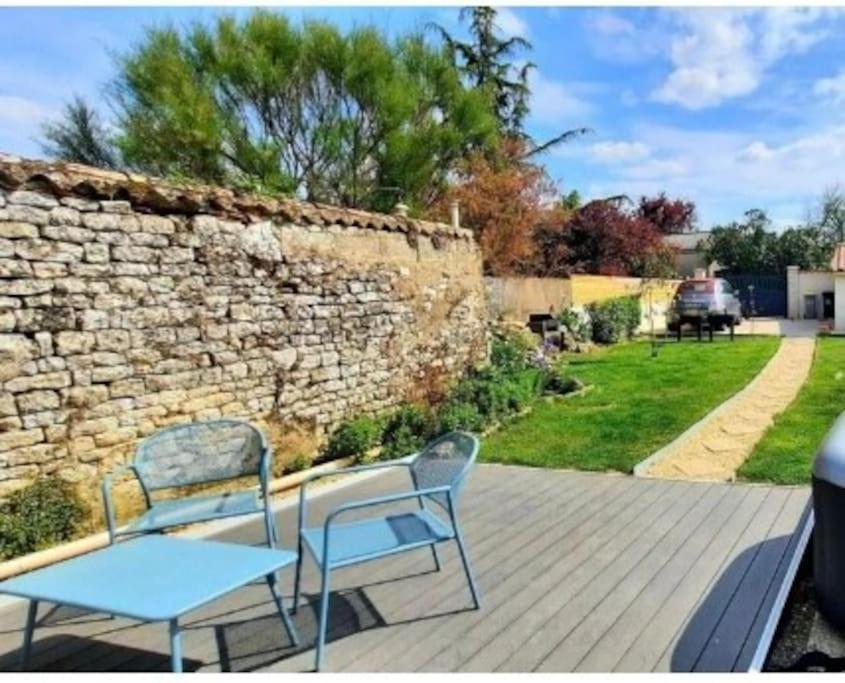 Maison en pierre avec jardin à 15 min des plages Saint-Benoist-sur-Mer Esterno foto