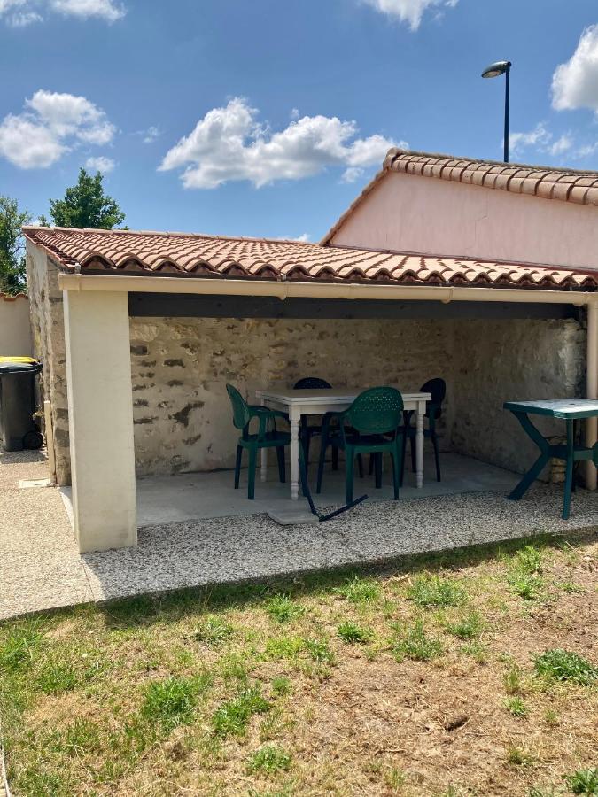 Maison en pierre avec jardin à 15 min des plages Saint-Benoist-sur-Mer Esterno foto